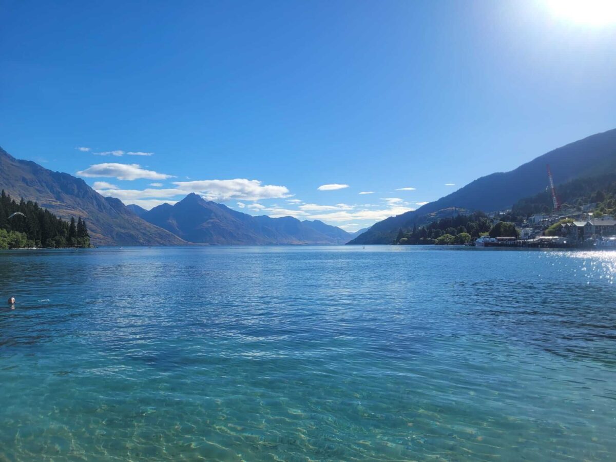 lake wakatipu water