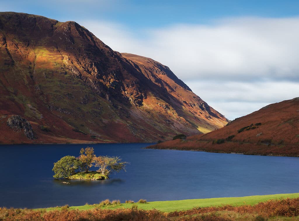 crummock water in the lake district